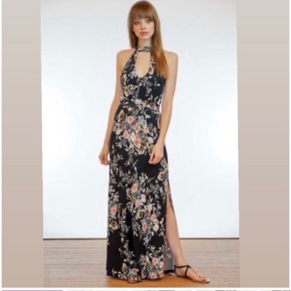 Veronica M Dresses & Skirts - VERONICA M maxi dress Medium